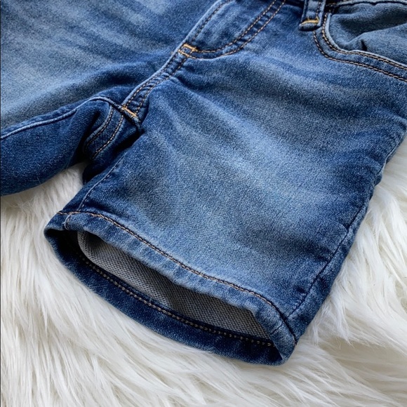 GAP baby denim shorts - size 18-24 months - Picture 5 of 7